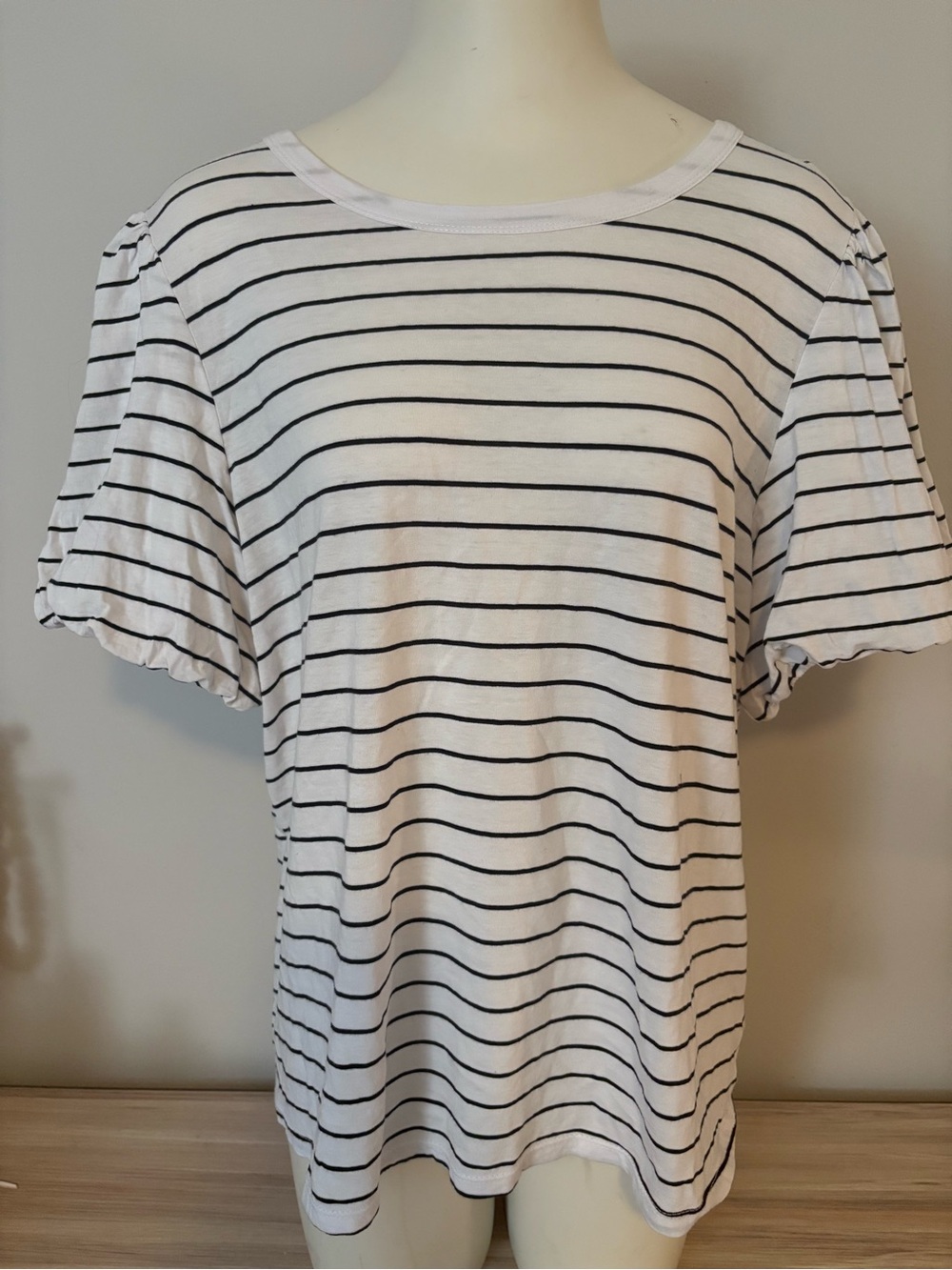 Time and Tru White and Black Striped Short Sleeve Crew Top